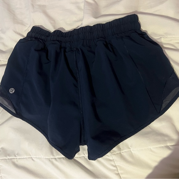 Lululemon hotty hot shorts - Picture 2 of 3
